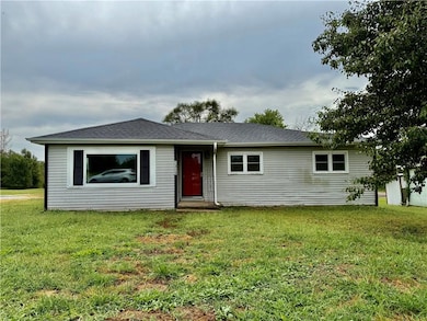 1213 W Main St, Richmond, MO 64085 - photo 2
