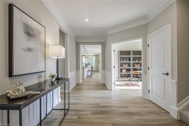 670 Shinnecock Ln, Aurora, OH 44202 - photo 2