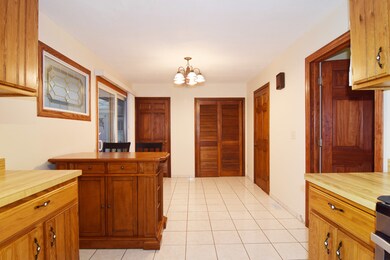 12012 Mohican Dr, Algonquin, IL 60102 - photo 4