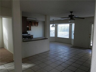 14225 Desert Cloud Dr, Horizon City, TX 79928 - photo 4