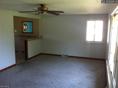 868 Marion St, Sheffield Lake, OH 44054 - photo 4