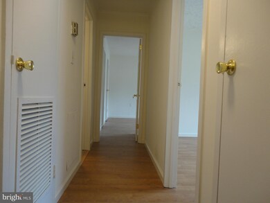 3842 Bel Pre Rd unit 4-140, Silver Spring, MD 20906 - photo 7