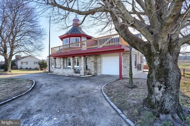 562 Georgetown Rd, Ronks, PA 17572 - photo 2