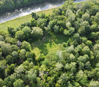 7649 W Oak Cross St, Alvin, TX 77511 - photo 2