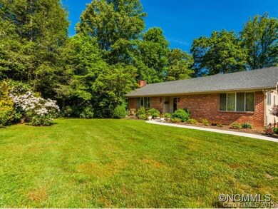 462 Beach Dr, Hendersonville, NC 28792 - photo 2