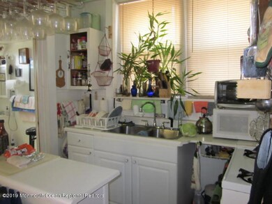 2024 W Bangs Ave NPT 004