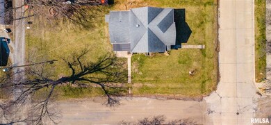 405 4th St, Lincoln, IL 62656 - photo 5