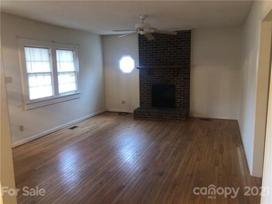 812 Woods Dr, Statesville, NC 28677 - photo 5