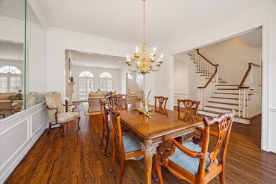 Dining Room - Flowing to both the living room and