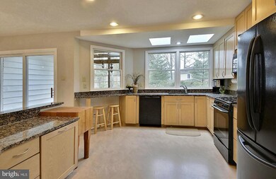 8604 Waterford Rd, Alexandria, VA 22308 - photo 6