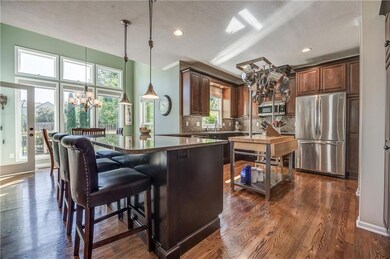 5645 Lakecrest Dr, Shawnee, KS 66218 - photo 4