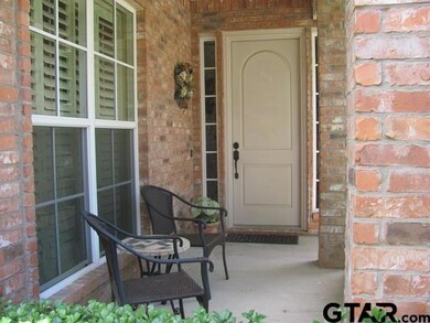 1108 Laurelwood Dr, Tyler, TX 75703 - photo 2
