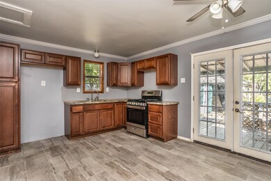 1321 E Tennie St, Gainesville, TX 76240 - photo 7