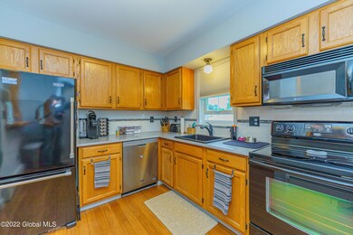 2 Kitchen 3