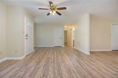 139 Woodview Dr, Statesville, NC 28625 - photo 3