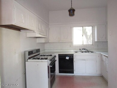 022-193023 Unit 1 Kitchen 3