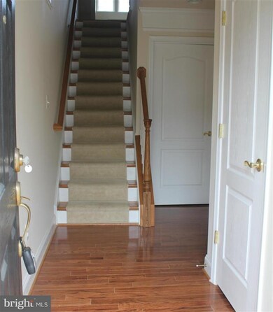 20301 Cider Barrel Dr, Germantown, MD 20876 - photo 3