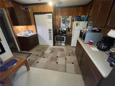397 N. Thomas Rd.
