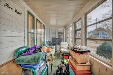 458 E 109th St, Cleveland, OH 44108 - photo 4