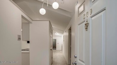 309_DonardParkAve3_40218_168