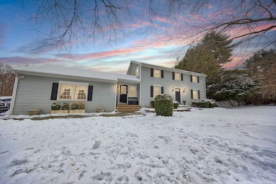 47 Finch Rd, Wolcott, CT 06716 - photo 2