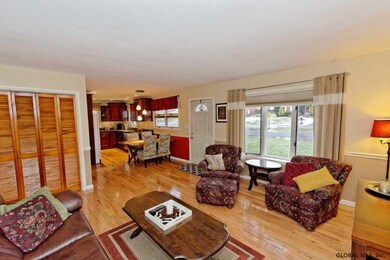 41 Stock Ln, Rensselaer, NY 12144 - photo 4