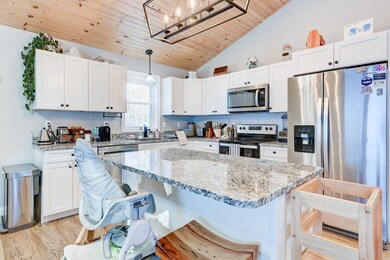 30 D St, Conway, NH 03818 - photo 5