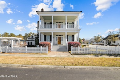 588 E Harborside