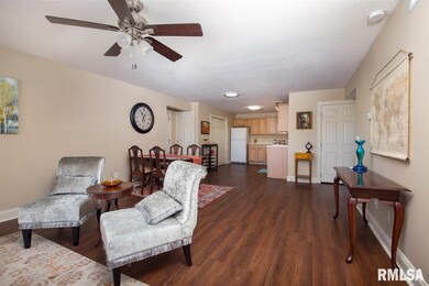 2413 W 54th St unit 1, Davenport, IA 52806 - photo 2