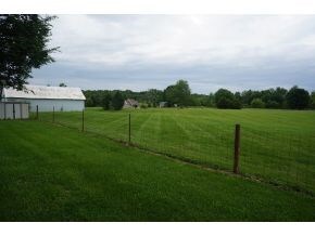 915 Six Pine Ranch Rd, Batesville, IN 47006 - photo 3