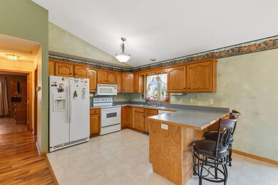 1305 18th St E, Glencoe, MN 55336 - photo 3