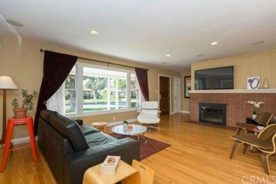 Spacious Living room with picture window and friep