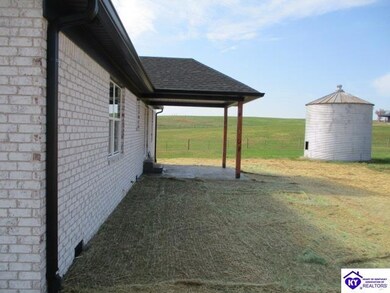 1649 Bearwallow Rd, Springfield, KY 40069 - photo 6