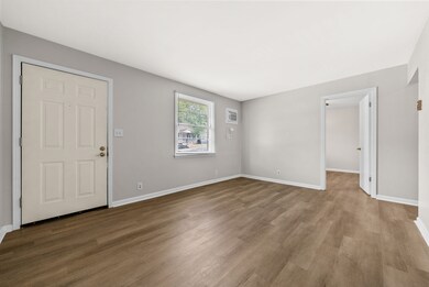 432 Circle Dr unit B, Clarksville, TN 37043 - photo 6