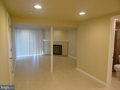 8270 Imperial Dr, Laurel, MD 20708 - photo 7