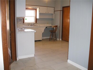 17 Bellevue Ave, Central Falls, RI 02863 - photo 5