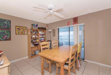 66 Cedar Ln Boynton Beach FL-large-005-5