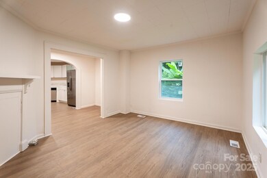 2901 N Shipp Ave, Newton, NC 28658 - photo 7