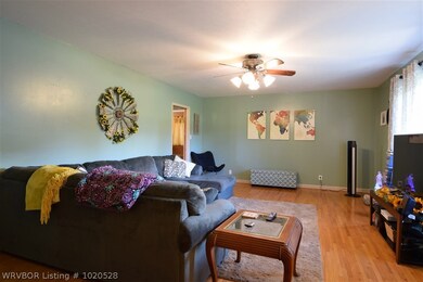 1900 W Shawntel Smith Blvd, Muldrow, OK 74948 - photo 3