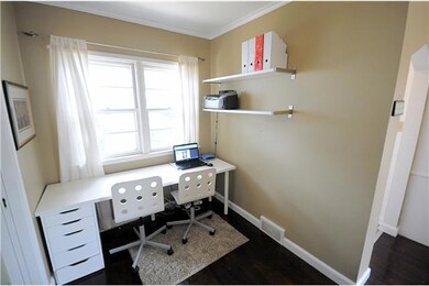 Studio/Study/Office.