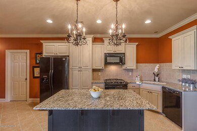 2417 Palmland, new iberia-7923