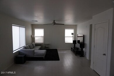 75 FamilyRoom1