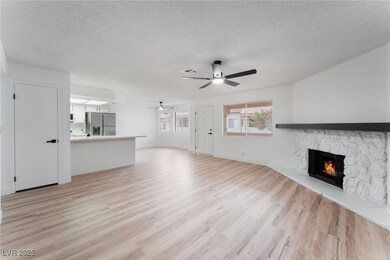 1313 Pinto Rock Ln unit 202, Las Vegas, NV 89128 - photo 4