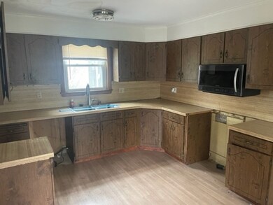 23 Central St, West Brookfield, MA 01585 - photo 5