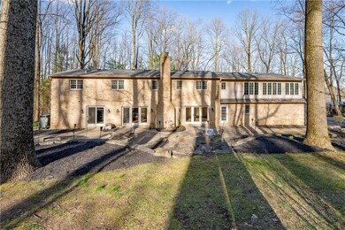 6064 Indian Creek Rd, Zionsville, PA 18092 - photo 3