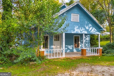 1009 S Pond St, Toccoa, GA 30577 - photo 2