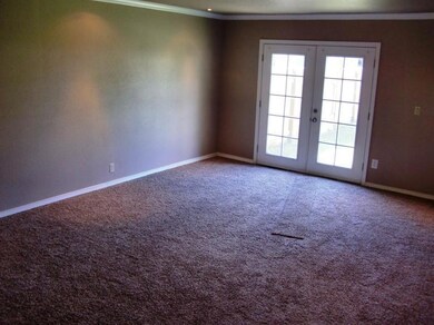 447 N 5th St, Central Point, OR 97502 - photo 7