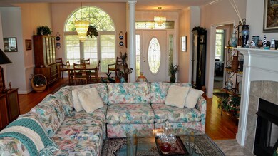 906 Diamond home for sale-006