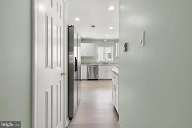 102 Ash Rd unit 6, Manahawkin, NJ 08050 - photo 7