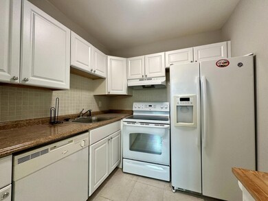 20 Norwich A, West Palm Beach, FL 33417 - photo 3